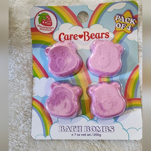 Care bear set of 4 Strawberry scented Bath Bombs - Picture 1 of 4